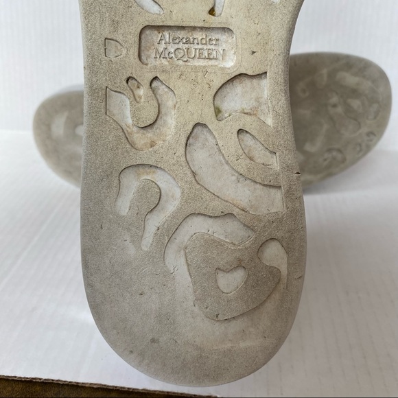 Alexander McQueen Oversized Sneakers - Picture 12 of 15